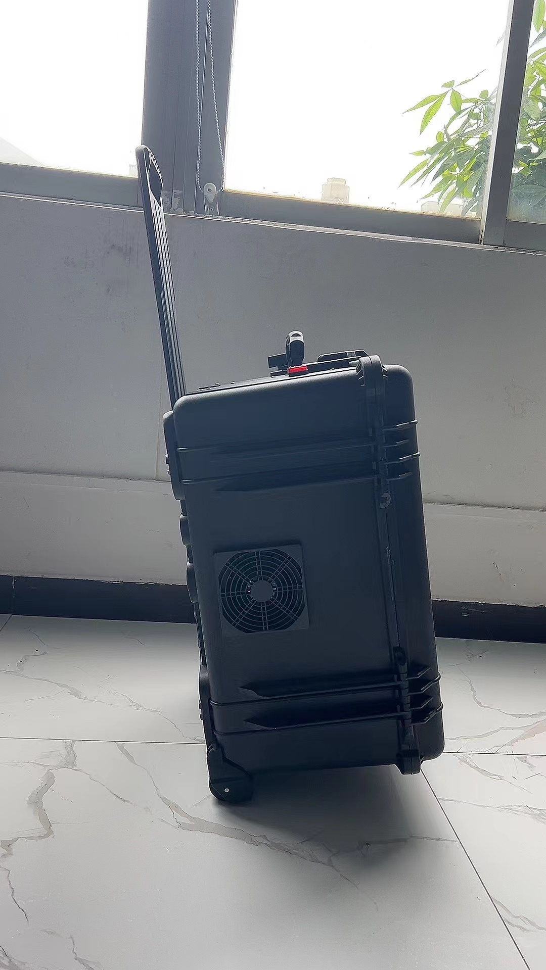 石柱手拉箱型移动通信干扰器